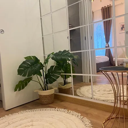 Acasadiimma 5 Min Da Bocconi 3 Stops Duomo E Navigli Con Wifi E Balcone Apartmán