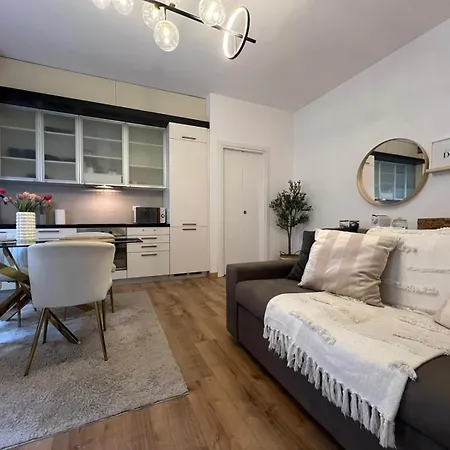 La Regina Delle Locazioni In Bocconi Apartment