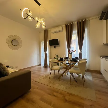 Apartment La Regina Delle Locazioni In Bocconi Milan