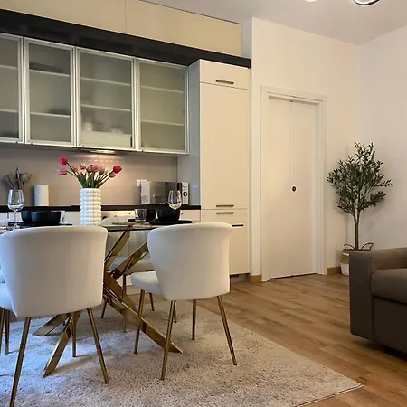 La Regina Delle Locazioni In Bocconi Apartment Milan