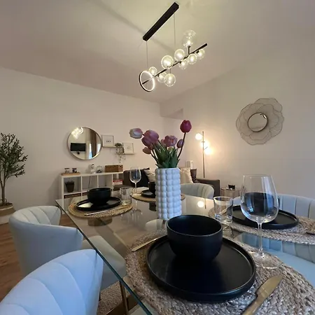 La Regina Delle Locazioni In Bocconi Milão